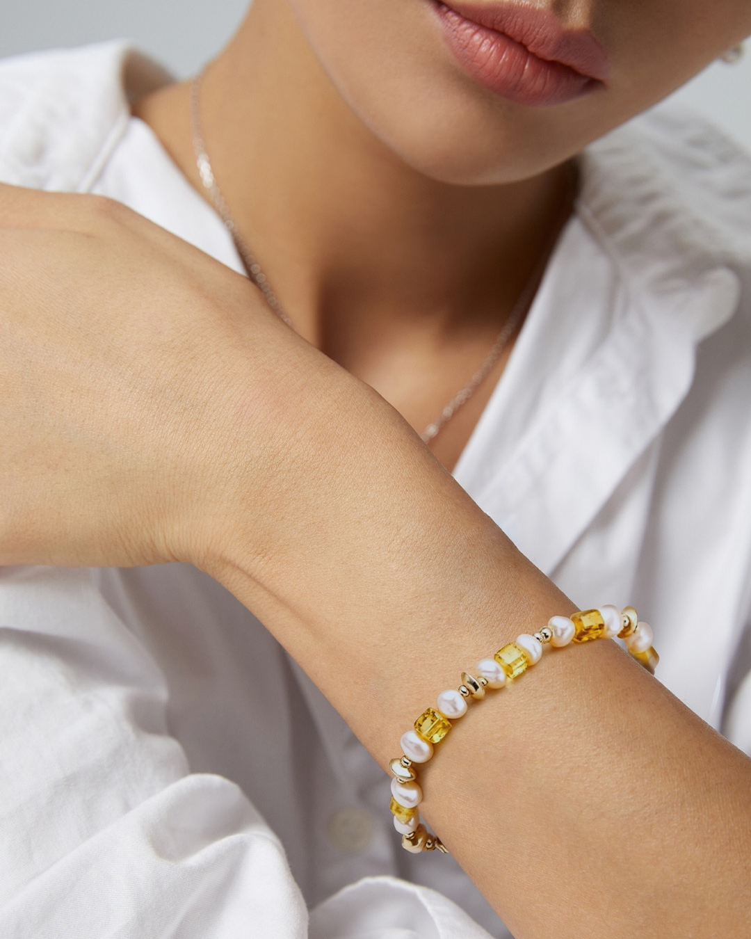Clarity - Amber & Pearl Beaded Bracelet